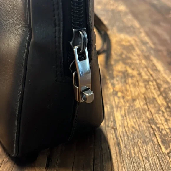 Gucci Shoulder Bag - Picture 5 of 12